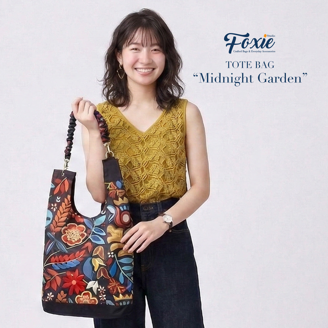 Tote Bags : Midnight Garden - Flower/Black