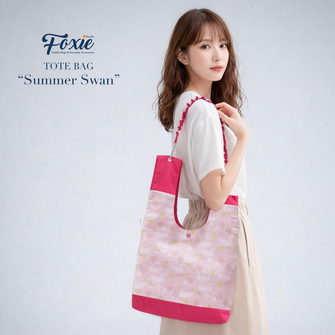 Tote Bags : Summer Swan - Pink