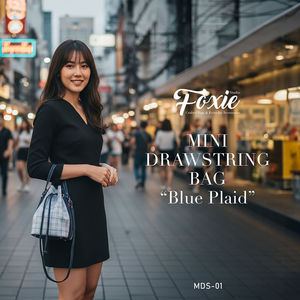 Mini Drawstring Bag : Blue Plaid